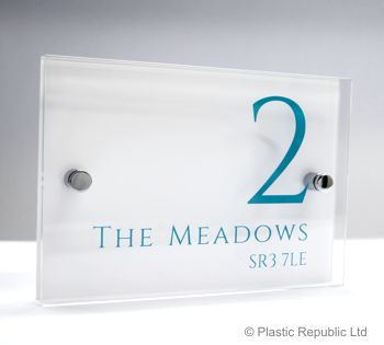 View the ever popular Modern Marletti house sign range. Available in 6 design shapes.