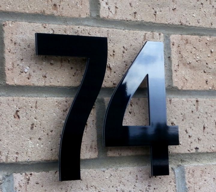 Gloss black aluminium floating house numbers